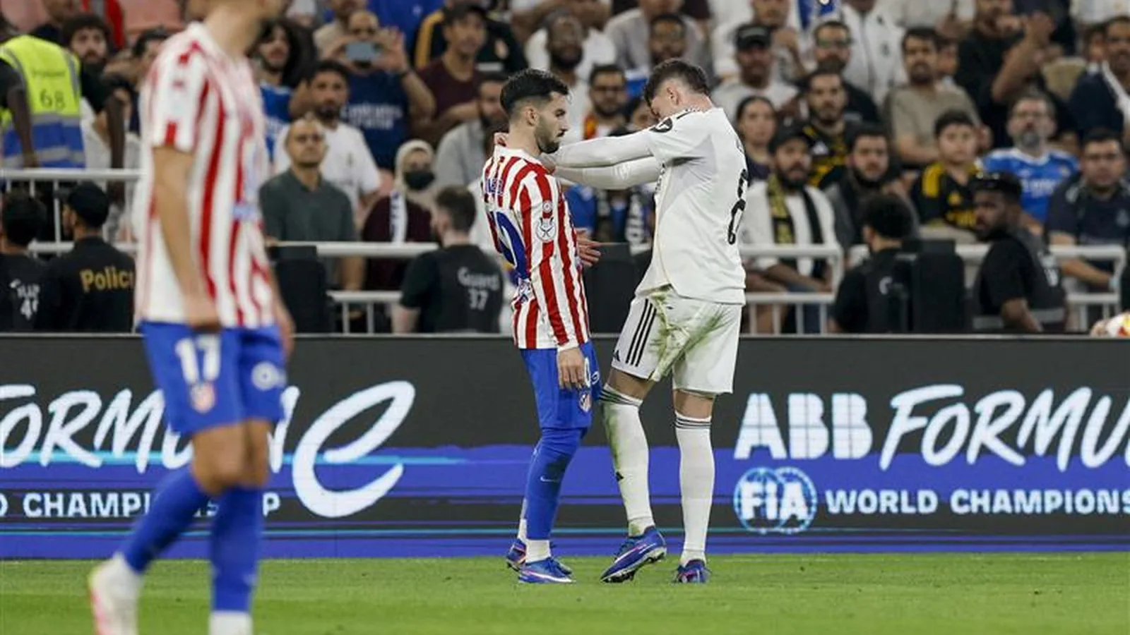 Álex Baena: "A lo mejor Valverde tiene cierta fijación conmigo" - MARCA