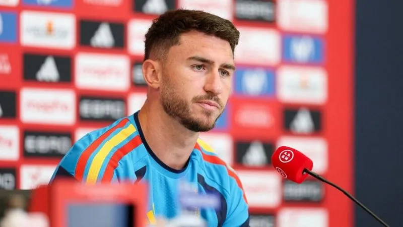 Aymeric Laporte: "El partido de Arabia Saudí nos representa más que el de Cabo Verde"