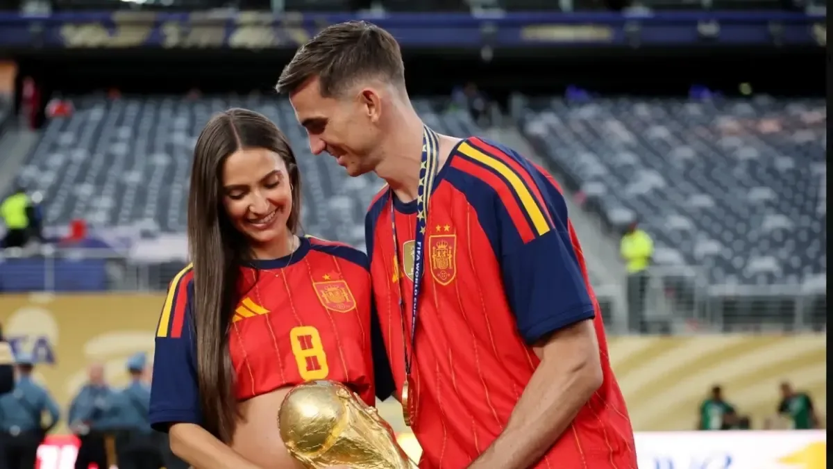 Las parejas de los futbolistas de la selección española celebran la victoria en el Mundial