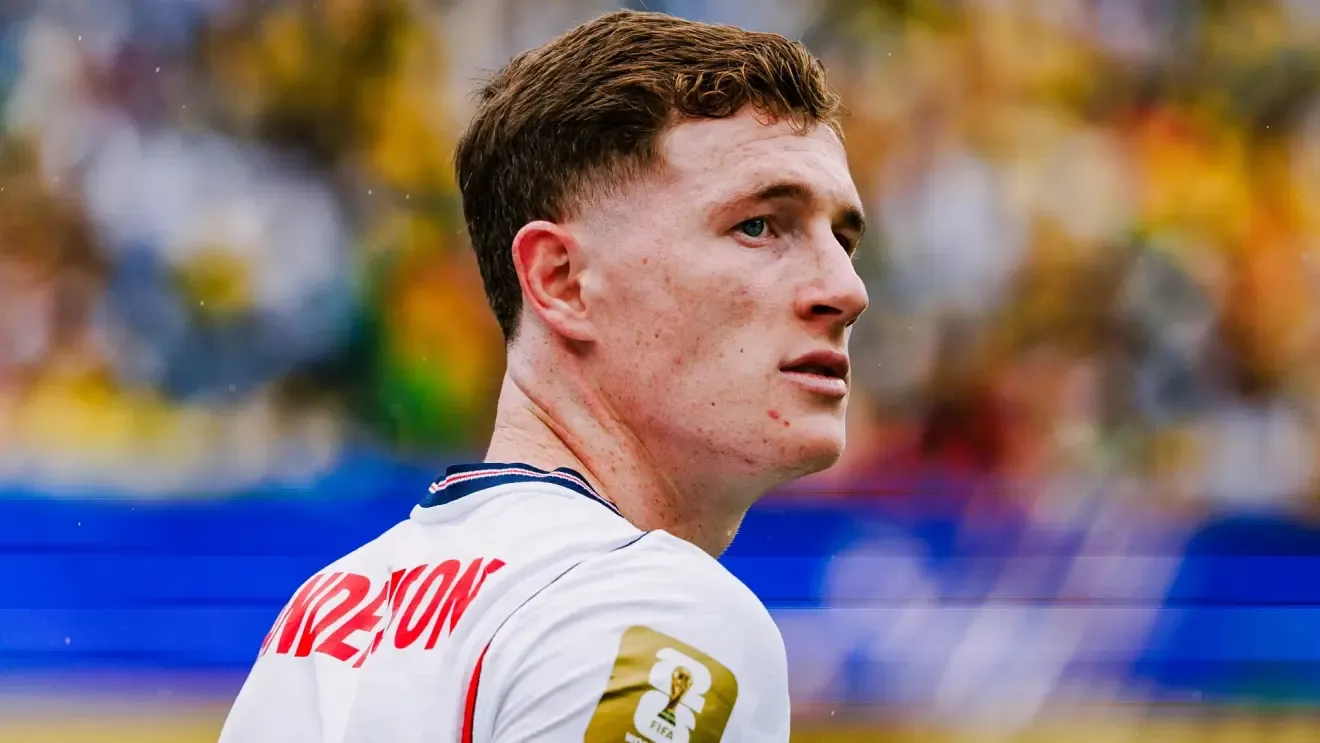 Elliot Anderson, con el&nbsp;Nottingham Forest.